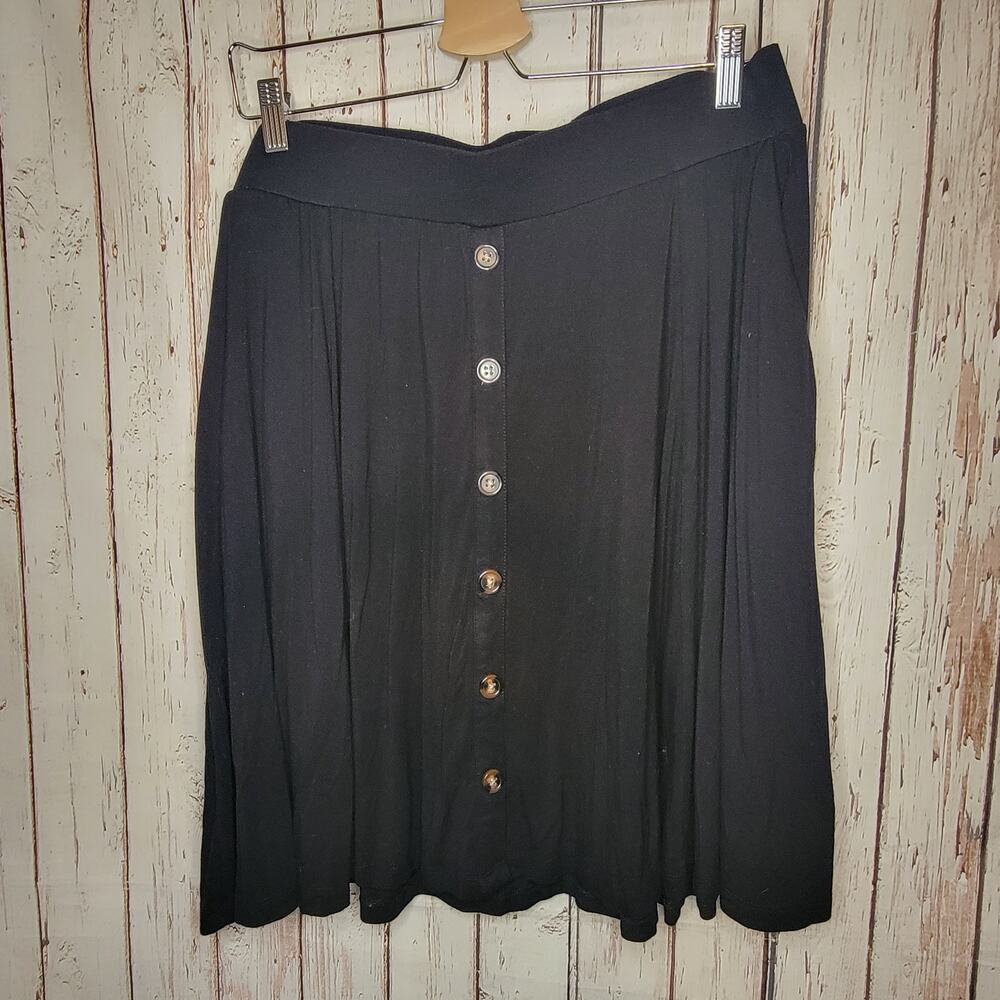 Torrid Super Soft Button Front Skirt - Size 2XL